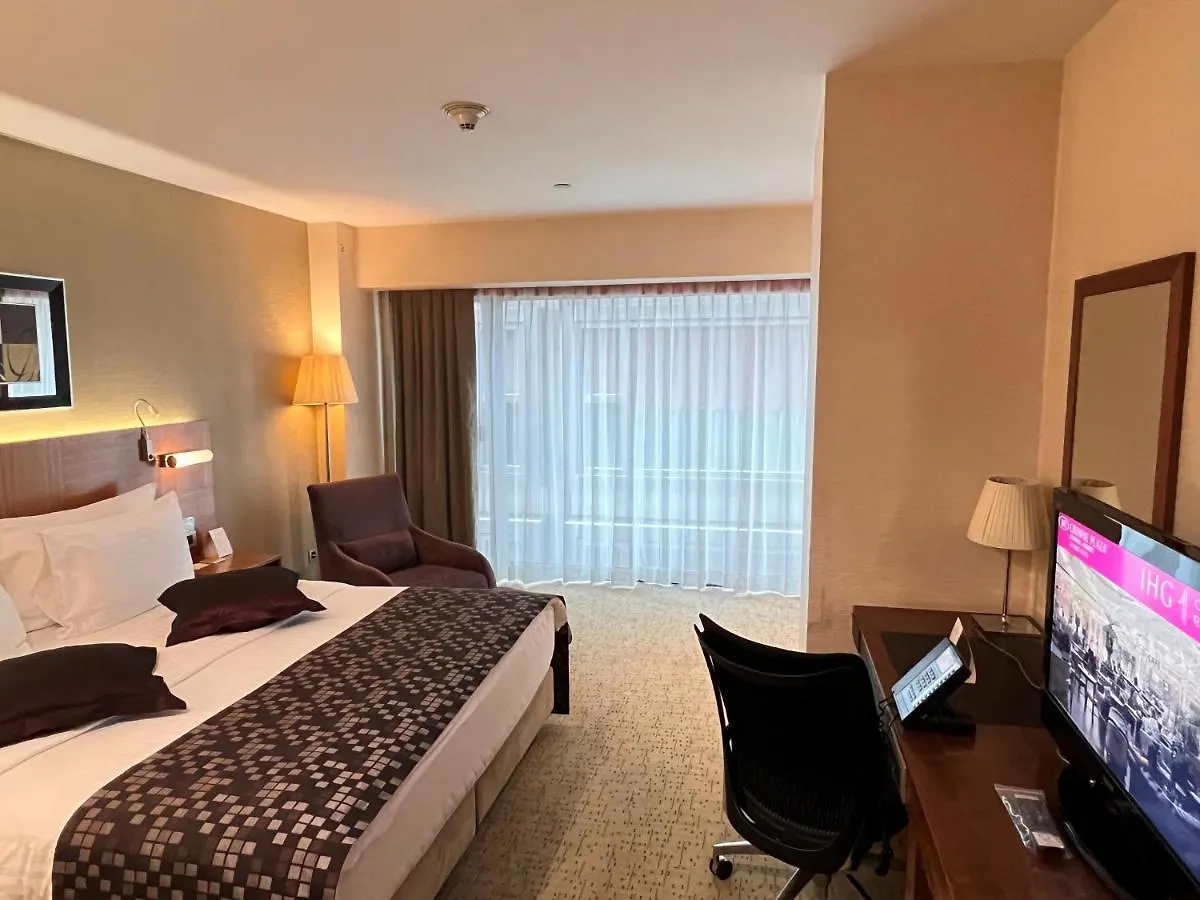 Hotel Crowne Plaza Istanbul Harbiye By Ihg
