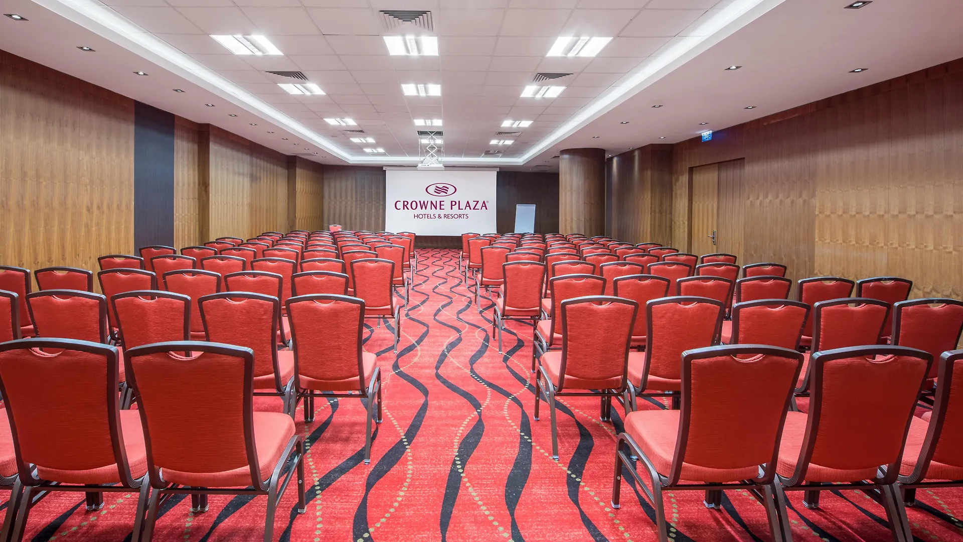 Hotel Crowne Plaza Istanbul Harbiye By Ihg