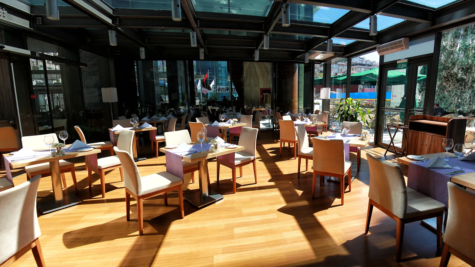 Hotel Crowne Plaza Istanbul Harbiye By Ihg 5*,
