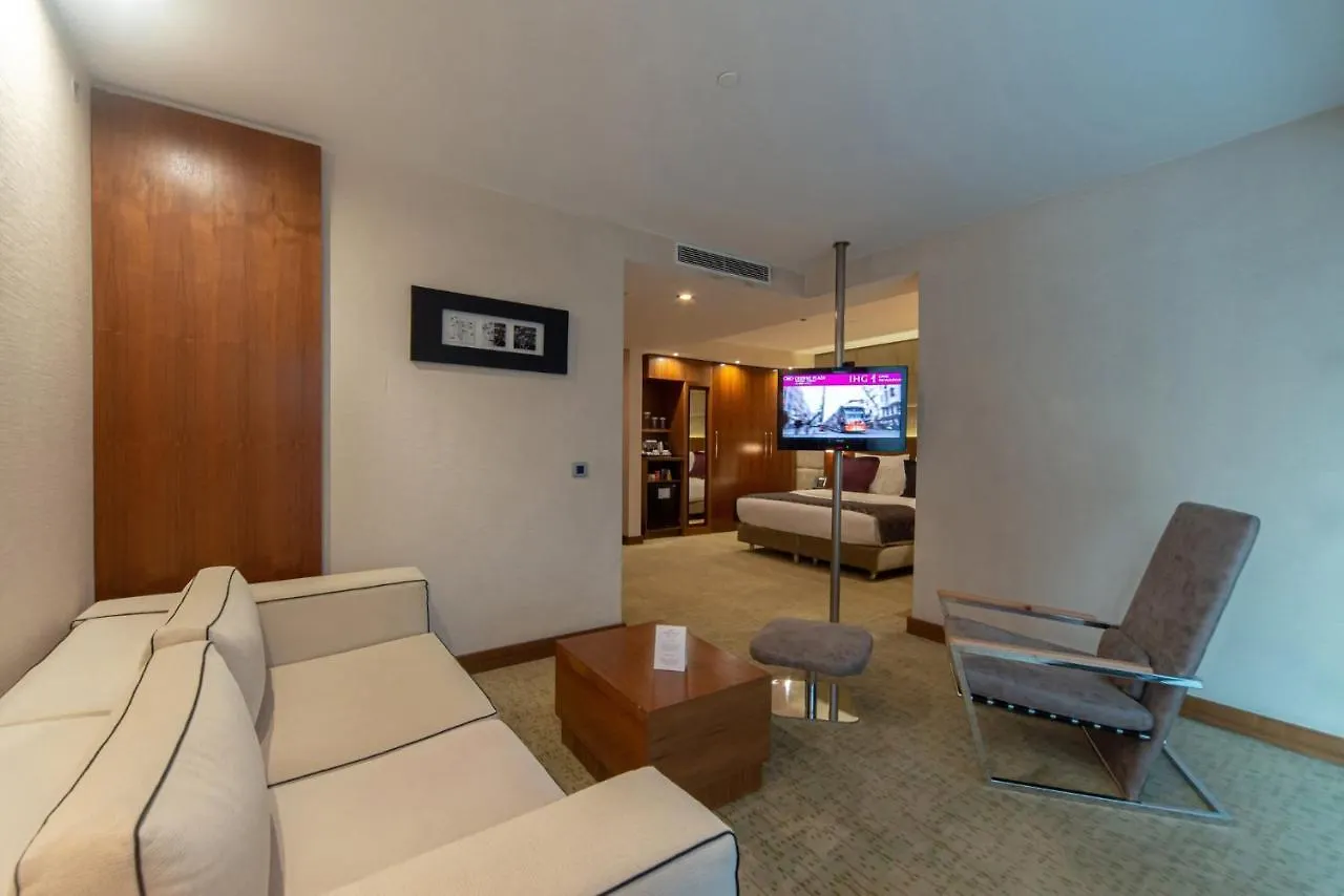 Crowne Plaza Istanbul Harbiye, an IHG Hotel