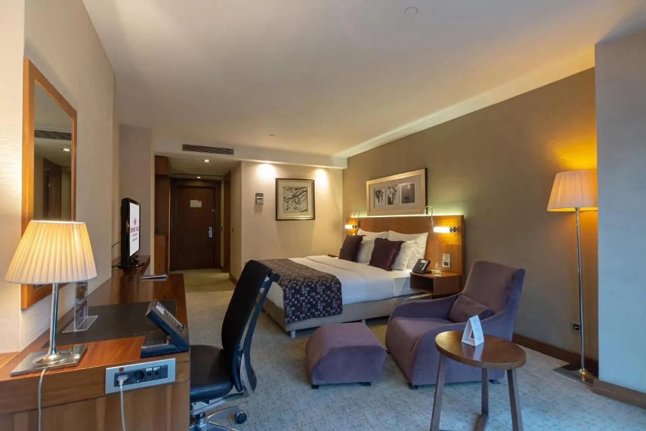 Crowne Plaza Istanbul Harbiye, an IHG Hotel 5*,  Türkiye