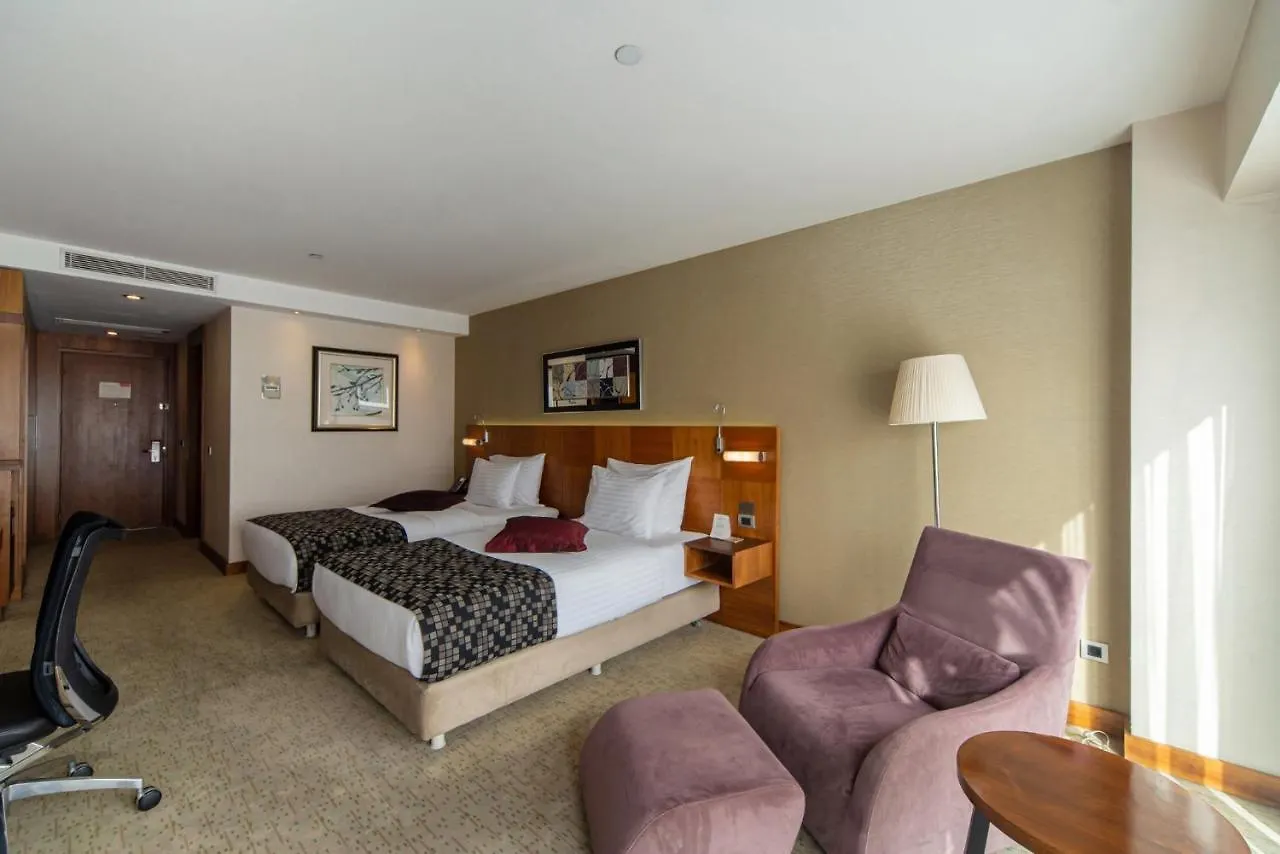 Hotel Crowne Plaza Istanbul Harbiye By Ihg